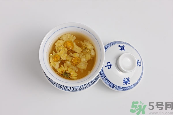 菊花茶與什么一起泡好？菊花和苦丁可以一起泡茶嗎？