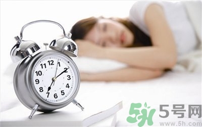 睡眠不規(guī)律如何調(diào)整?睡眠不規(guī)律的危害