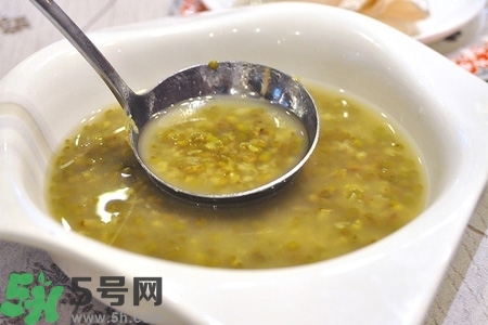 夏天喝綠豆湯好嗎？夏天喝綠豆湯好不好？