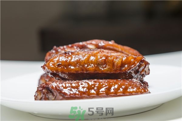 雞肉和果凍能一起吃嗎?雞肉和果凍一起吃會(huì)怎么樣