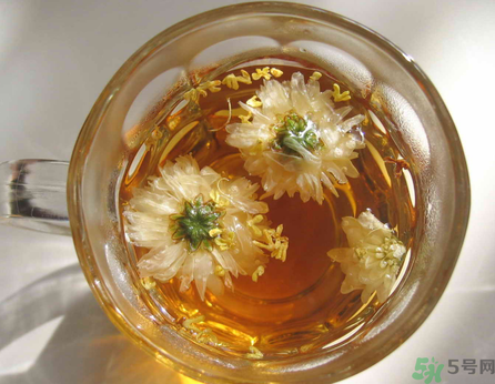 羅漢果可以和菊花一起泡水喝嗎？羅漢果菊花茶的做法及營養(yǎng)價(jià)值