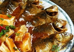 鯽魚可以和土豆一起吃嗎?鯽魚能和土豆同吃嗎?