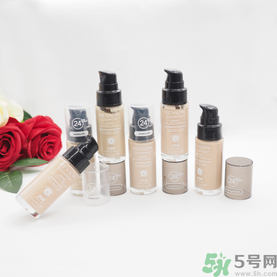 revlon露華濃粉底液怎么樣？露華濃粉底液色號選擇與試色