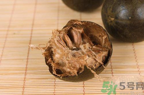 羅漢果發(fā)霉了可以泡茶嗎？喝了發(fā)霉的羅漢果茶會怎樣？