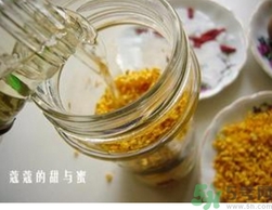 桂花酒可以加蜂蜜嗎？桂花酒可以和蜂蜜一起吃嗎？