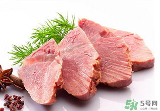 吃完牛肉可以喝牛奶嗎？牛肉和牛奶可以一起吃嗎？