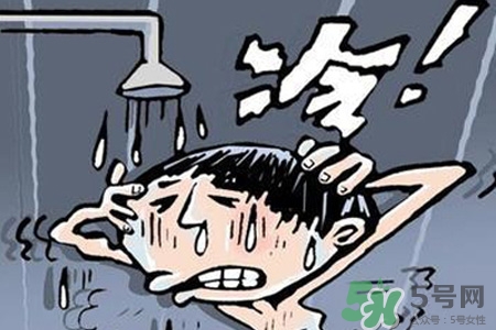 冬天可以洗冷水澡嗎？冬季洗冷水澡有養(yǎng)生防病作用