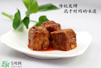 霉豆腐發(fā)黑還能吃嗎？霉豆腐長黑點還能吃嗎？