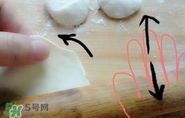 餃子皮怎么做又軟和又筋?餃子皮怎么做不容易破?