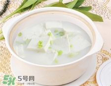 豆腐發(fā)酸是怎么回事?豆腐發(fā)酸還能吃嗎?