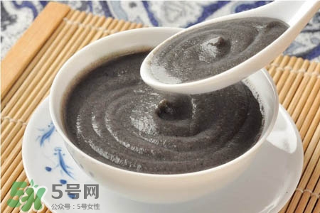 芝麻糊不能和什么一起吃？芝麻糊與哪些食物相克？