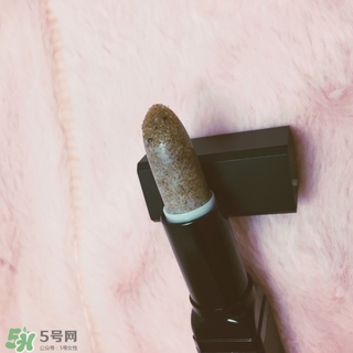 elf唇部磨砂膏怎么用？e.l.f唇部磨砂膏使用心得