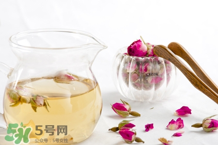 來月經(jīng)能喝花茶嗎？女性經(jīng)期喝什么花茶好？