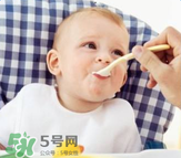 寶寶輔食要加鹽嗎？寶寶輔食能不能加鹽？