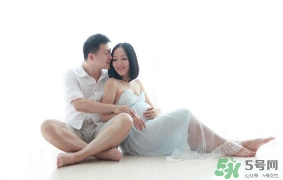 孕婦能抹護(hù)膚品嗎？孕婦能化妝嗎？