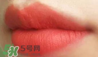 mac子彈頭試色圖片 mac子彈頭口紅色號(hào)大全