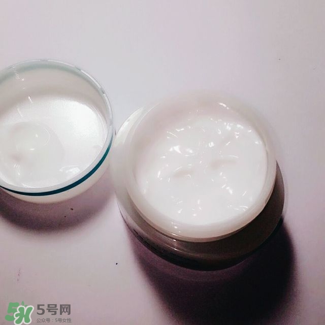 乳液和面霜要同時(shí)用嗎?乳液和面霜能一起用嗎