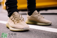 adidas yeezy 350 boost v2 dark green椰子350大地綠多少錢？