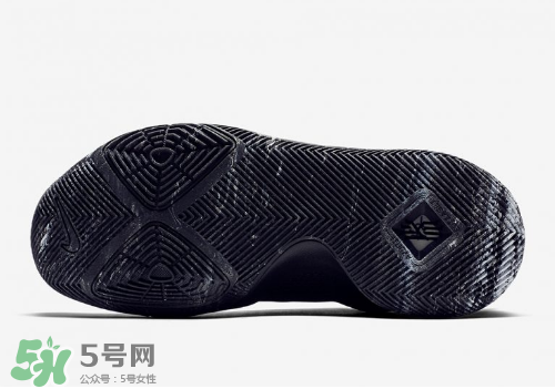 nike kyrie 3 triple black多少錢？耐克歐文3代純黑配色專柜價格