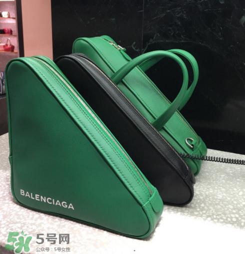 balenciaga三角包尺寸多大？巴黎世家三角形包包尺寸介紹