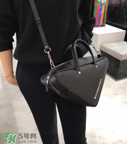 balenciaga三角包尺寸多大？巴黎世家三角形包包尺寸介紹