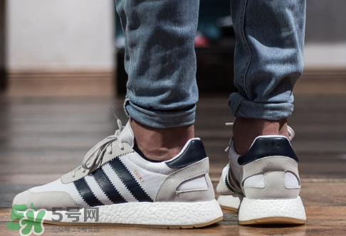 adidas iniki runner上腳效果怎么樣？阿迪達斯復(fù)古跑鞋好看嗎？