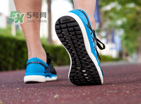 reebok floatride run腳感怎么樣？銳步floatride跑鞋測(cè)評(píng)