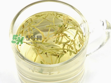 金銀花茶要怎樣泡才好喝？金銀花茶最佳泡茶水溫是多少