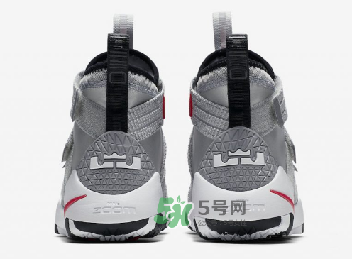 nike lebron soldier 11 silver bullet銀灰配色什么時候發(fā)售？