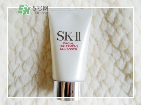 SK2護(hù)膚潔面霜怎么樣？sk2潔面霜是洗面奶嗎？