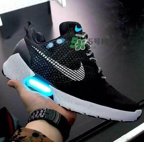 nike hyperadapt 1.0國(guó)內(nèi)什么時(shí)候發(fā)售？耐克自動(dòng)系鞋帶鞋國(guó)內(nèi)發(fā)售時(shí)間