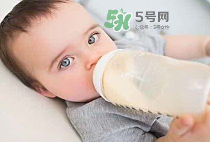 母乳和奶粉能混在一起吃嗎？母乳和奶粉混合喂養(yǎng)好嗎？