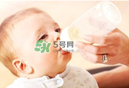 母乳和奶粉能混在一起吃嗎？母乳和奶粉混合喂養(yǎng)好嗎？