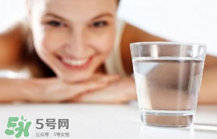 飲用水含微塑料有什么危害？飲用水中的微塑料怎么來的