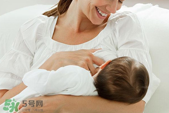 母乳到什么時候就沒營養(yǎng)了？母乳什么時候斷最好？