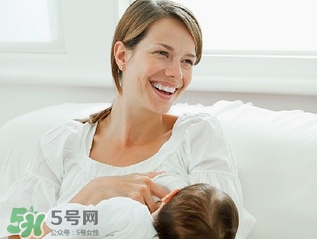 母乳到什么時候就沒營養(yǎng)了？母乳什么時候斷最好？