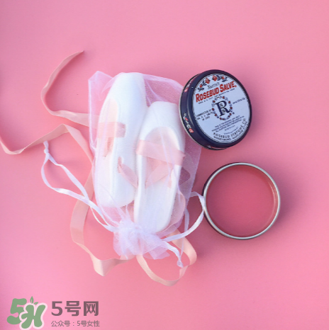 Rosebud Salve玫瑰花蕾膏潤唇膏怎么樣？Rosebud Salve潤唇膏測評