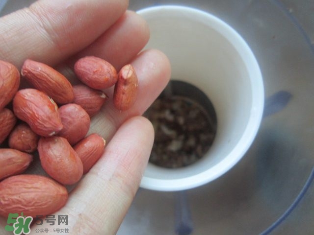 核桃可以和黃豆一起打豆?jié){嗎？核桃和什么一起打豆?jié){好？