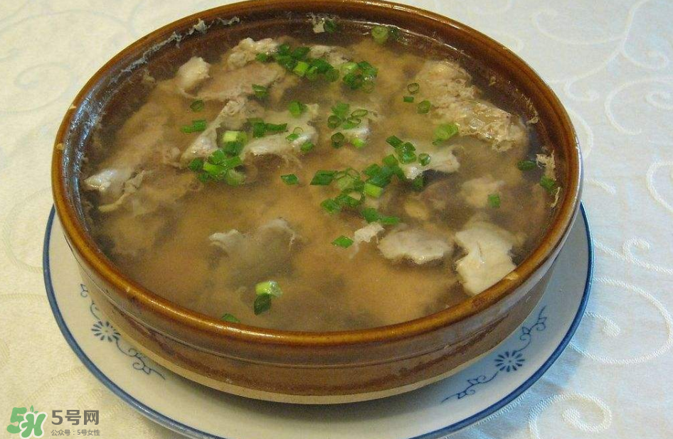 營養(yǎng)在湯里還是肉里？煲湯小訣竅