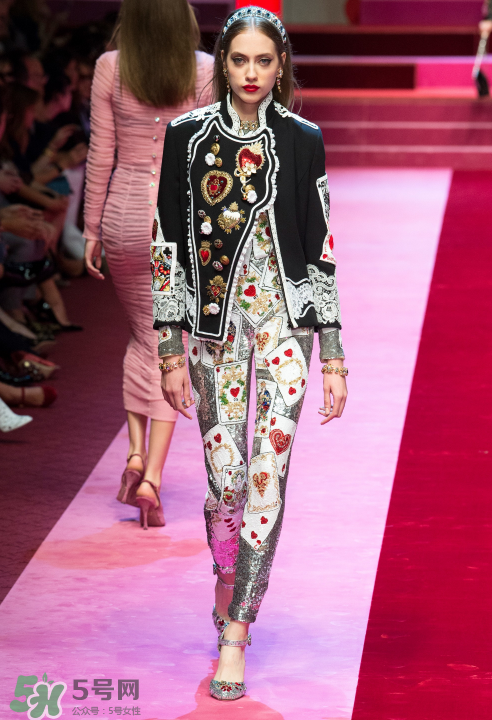 dolce gabbana2018春夏系列服裝怎么樣_好看嗎？