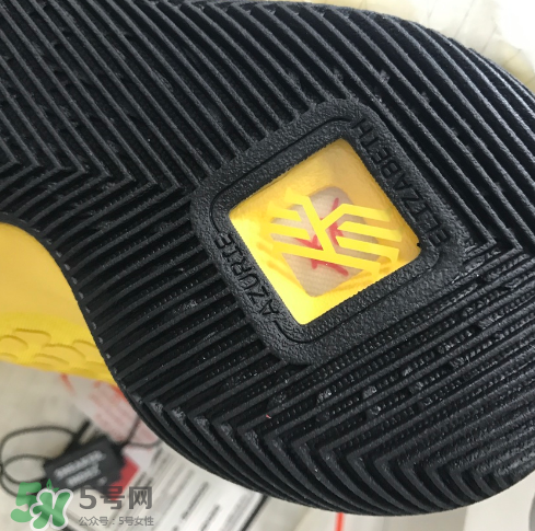 nike kyrie3 mamba mentality怎么樣？歐文3李小龍配色開箱測評