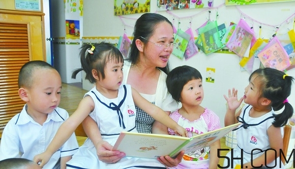 寶寶多大上幼兒園合適？寶寶上幼兒園早好嗎？