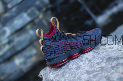 nike lebron 15 cavs騎士隊(duì)配色發(fā)售時(shí)間_多少錢？