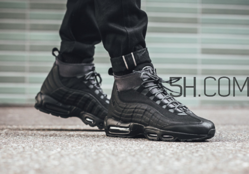 nike air max 95 triple black黑魂配色上腳效果怎么樣？