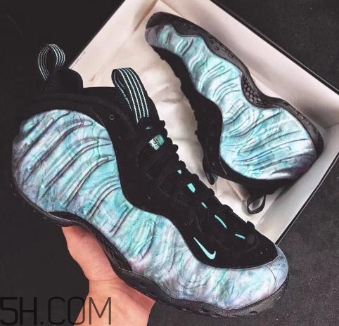 nike air foamposite one鮑魚噴實物什么樣？