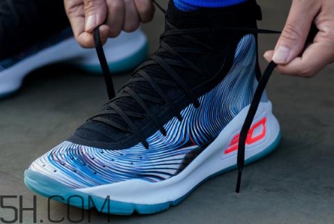 under armour curry 4實(shí)戰(zhàn)測(cè)評(píng)怎么樣？