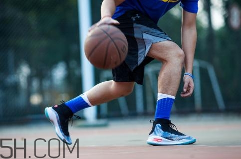 under armour curry 4實(shí)戰(zhàn)測(cè)評(píng)怎么樣？