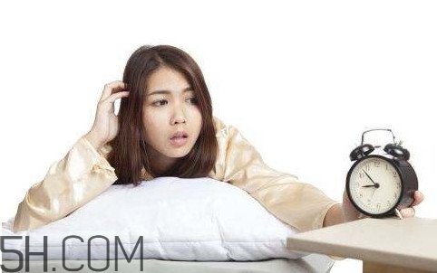 睡眠不足會(huì)有什么影響？長(zhǎng)期睡眠不足是指多少時(shí)間以上