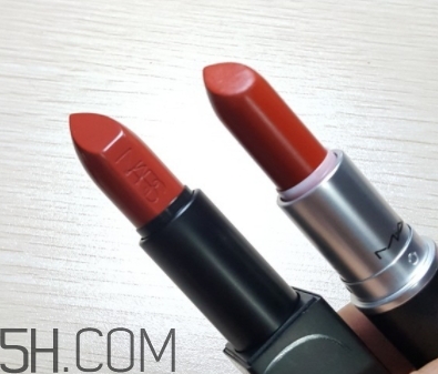 nars mona和mac chili顏色一樣嗎？nars mona和chili試色對(duì)比