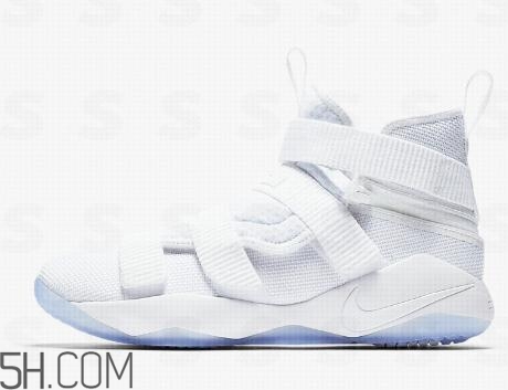 nike lebron soldier 11 flyease士兵11拉鏈版怎么樣？